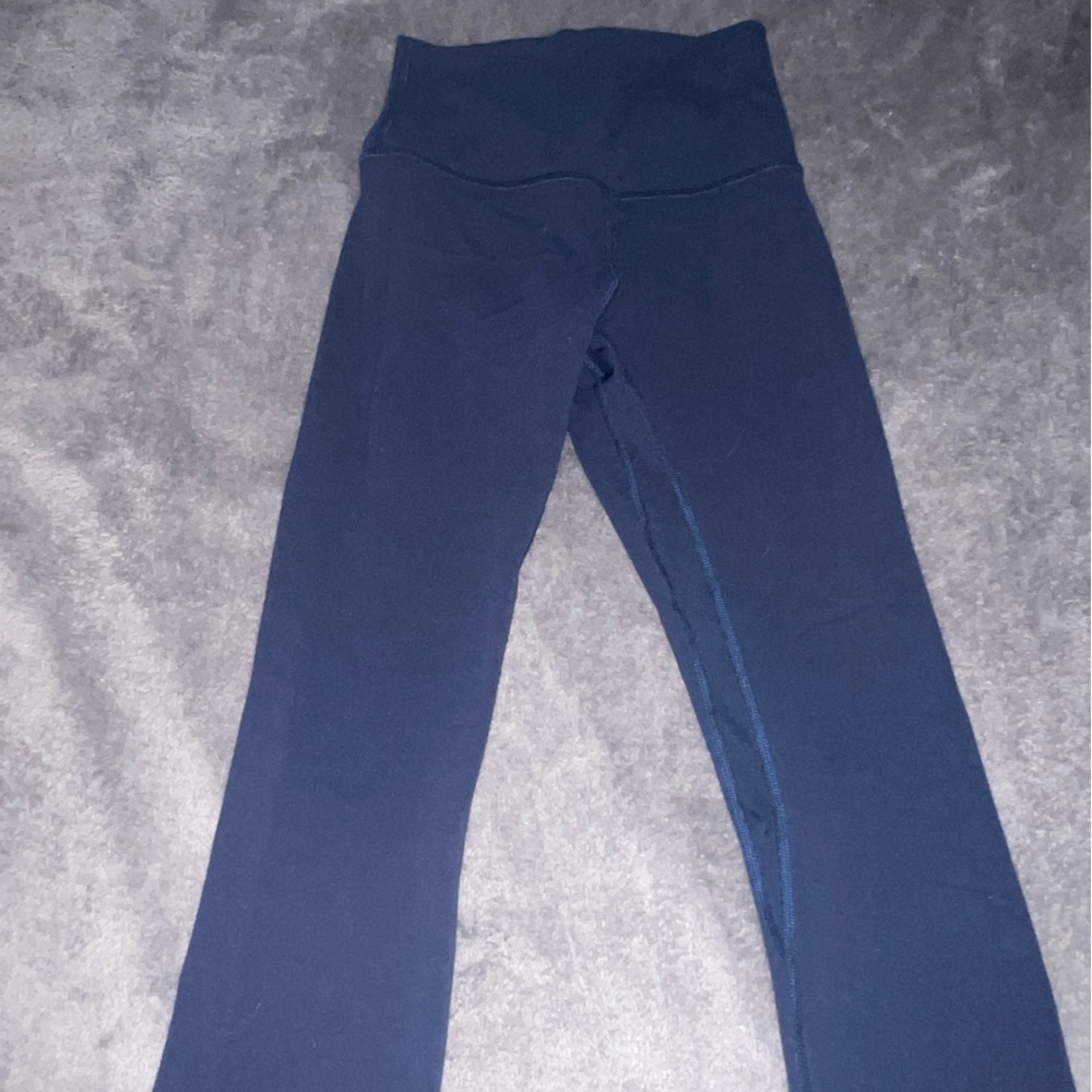 Align HR crop 21” navy blue